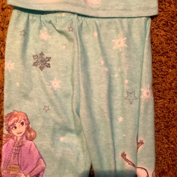 Frozen Pajama Set Toddler size 2T - Picture 4 of 11